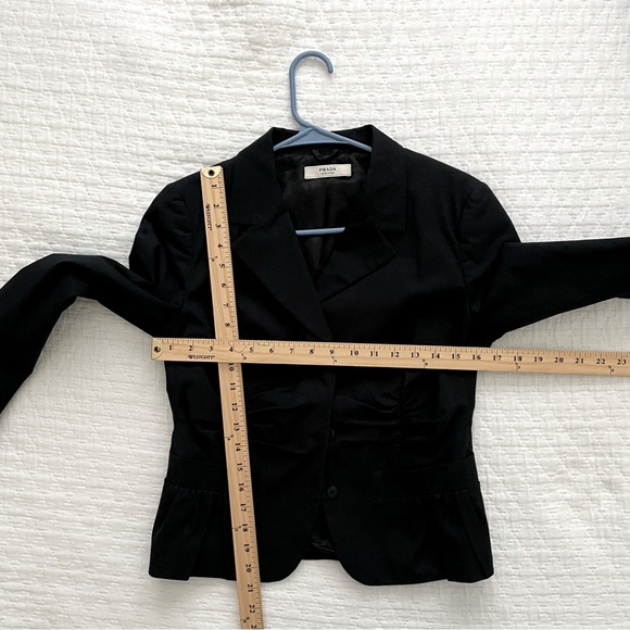 Prada Blazer Jacket Black Made in Italy Size 12 equivalent to EU 44 Three Snap - Picture 3 of 15